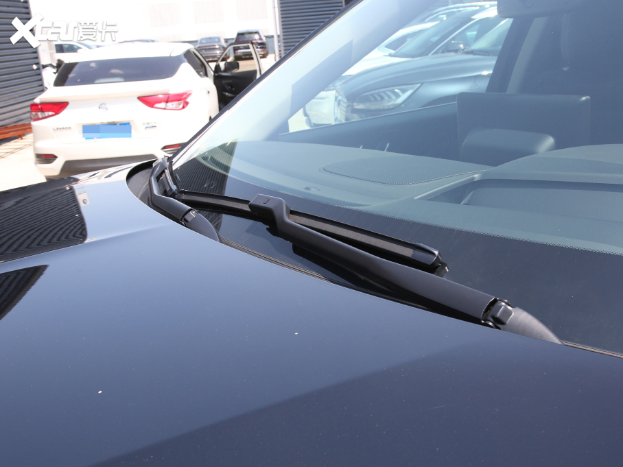 2022���w�м� 3.0T V6 ���������