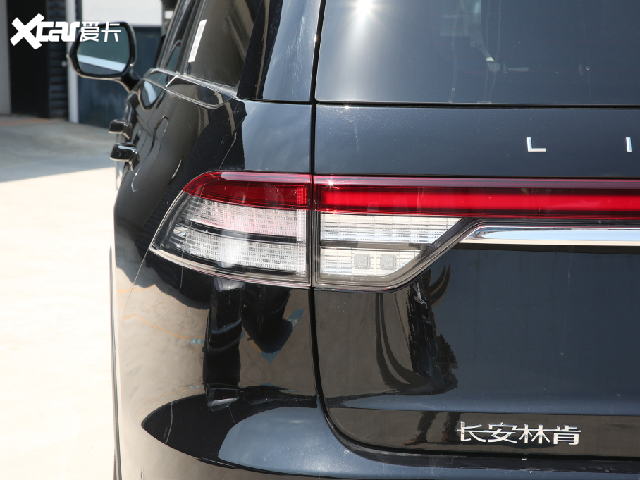 2022���w�м� 3.0T V6 ���������