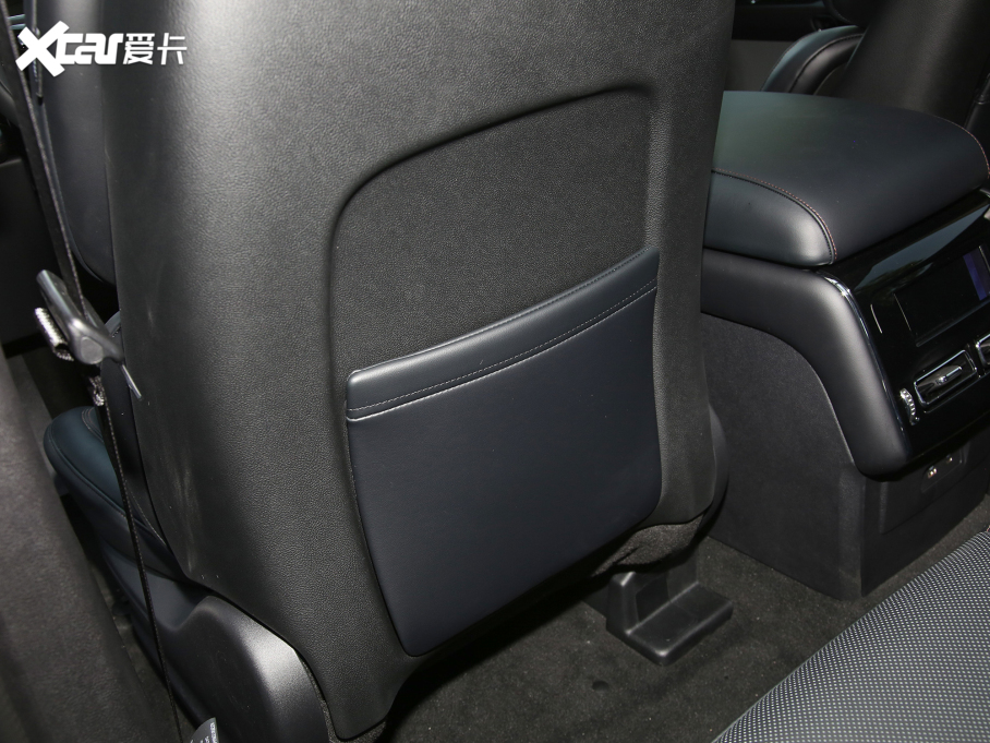 2022���w�м� 3.0T V6 ���������