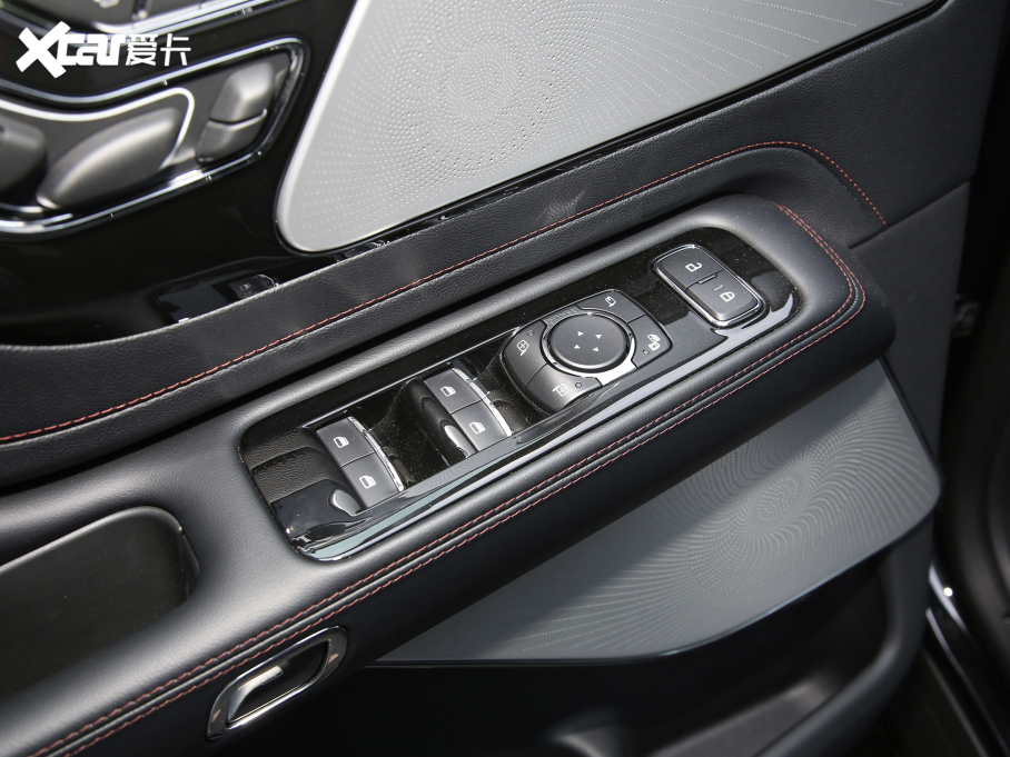 2022款飞行家 3.0T V6 四驱行政版