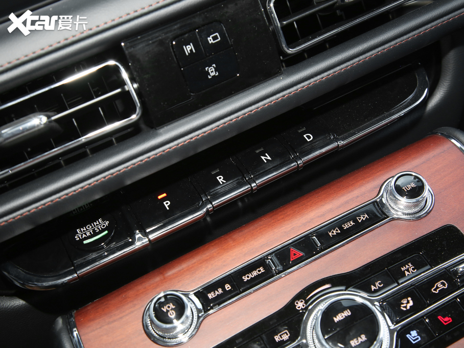 2022款飞行家 3.0T V6 四驱行政版