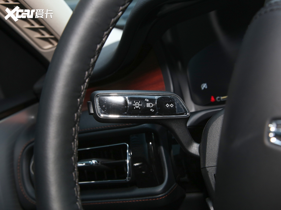 2022���w�м� 3.0T V6 ���(q��)������