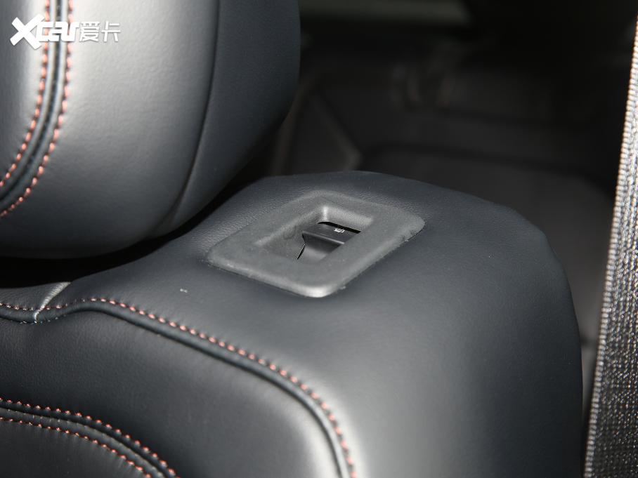 2022���w�м� 3.0T V6 ���(q��)������