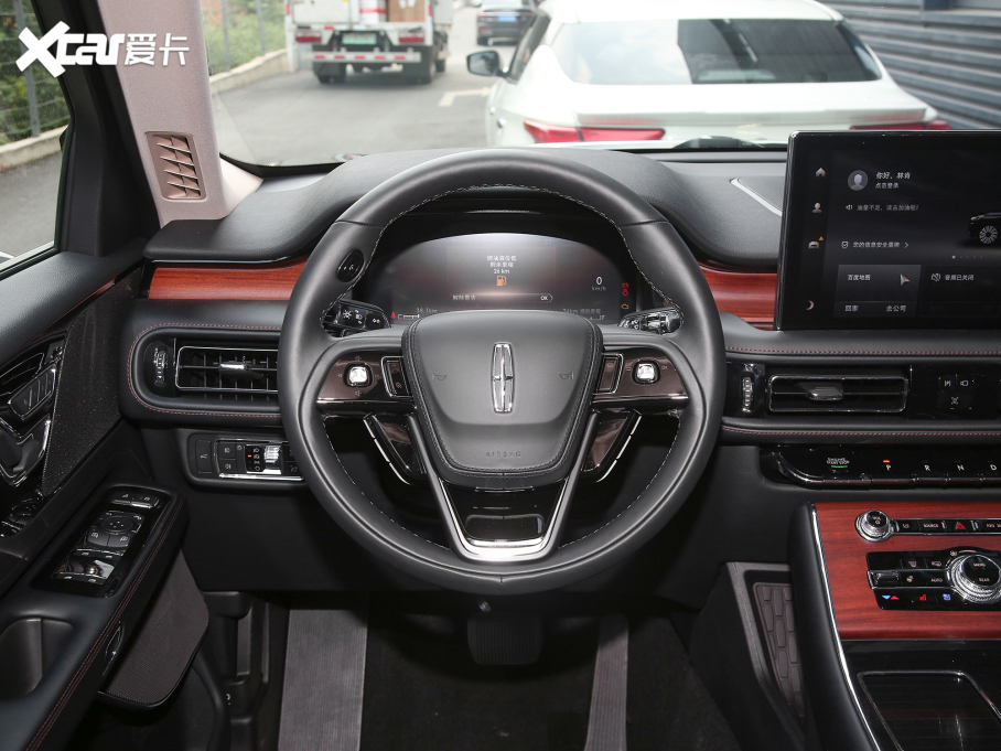 2022���w�м� 3.0T V6 ���������