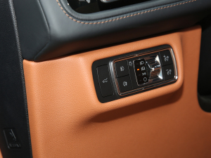 20223.0T V6 򌿂y п؅^