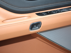 20223.0T V6 򌿂y п؅^