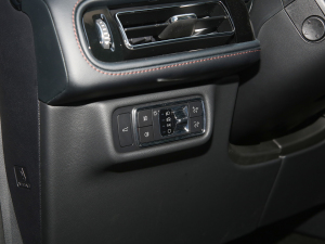 20223.0T V6 (q) п؅^(q)