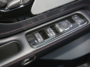 20223.0T V6 (q) п؅^(q)