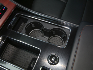 20223.0T V6 (q) ǰű