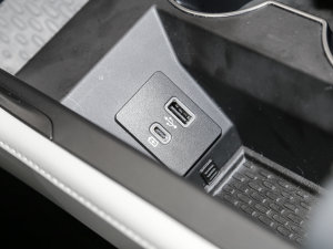 20232.0T (q) п؅^(q)