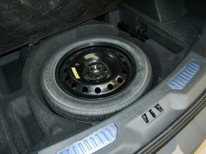 2023款2.0T 四驱尊享版 备胎