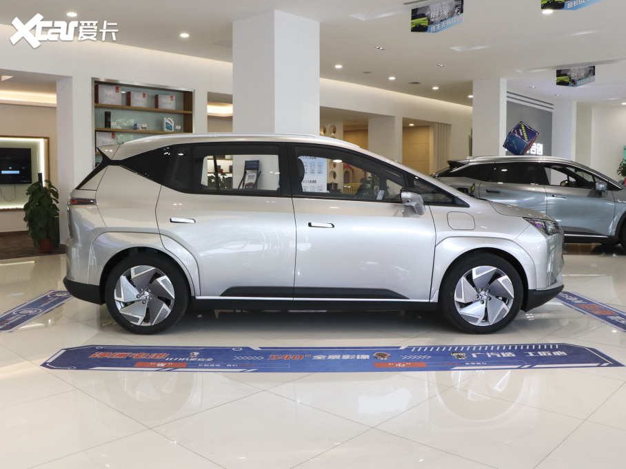 2022τ(chung)Z03  620km 160kW