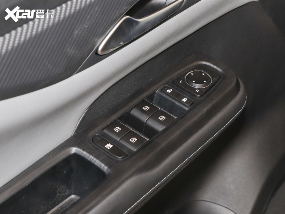 2022��τ�Z03 ����� 620km 160kW