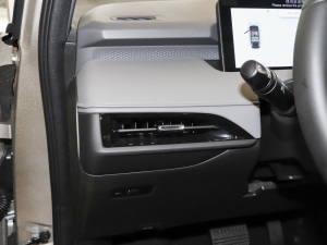 2022 620km 160kW п؅^