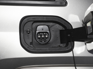 2022 510km 135kW (x)(ji)^