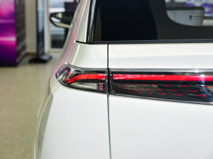 2022 430km 135kw ^