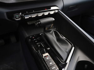 2020款1.5T CVT智耀尊享型 换挡杆