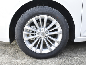 2020款1.5T 手动智耀豪华型 轮圈