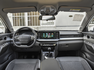 2020款1.5T 手动智耀豪华型 内饰全景