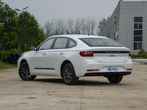 2020款1.5L 手动智耀精英型 左后45度