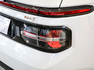 2019款1.5T CVT 24小时在线尊贵型 6座	 细节外观