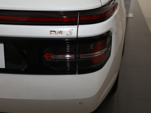 2019款1.5T CVT 24小时在线豪华型 5座 细节外观