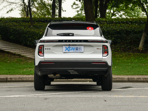 2020款1.5T CVT智能精英型 正后	