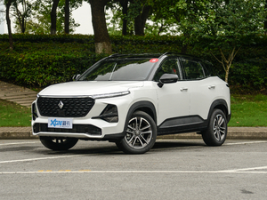 2020款1.5T CVT智能精英型 左前45度
