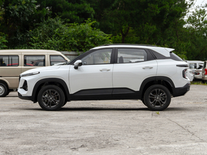 2020款1.5T CVT智能精英型 正侧（左）