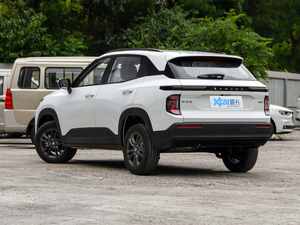 2020款1.5T CVT智能精英型 左后45度