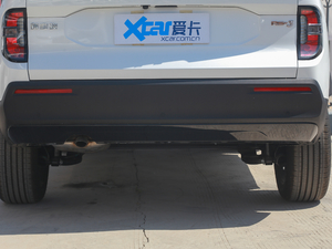 2020款1.5T CVT智能豪华型 排气管