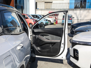 2020款1.5L 手动智能豪华型 空间座椅