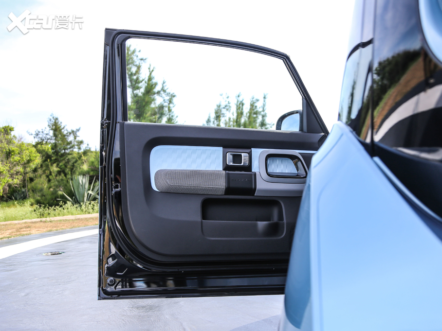 2020EE300 305km Hδ(li)