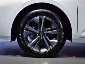 2020款1.5T CVT智耀旗舰型 细节外观