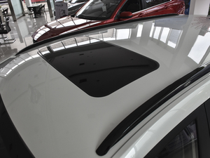 2020款1.5T CVT智耀豪华型 车顶