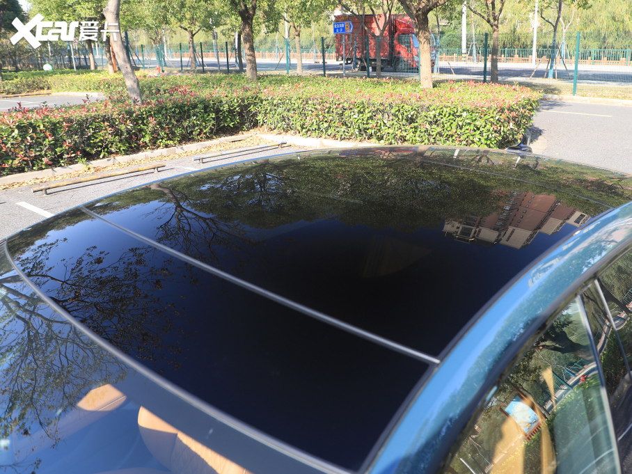 2022��W��A7L 55 TFSI quattro S-line ���а�