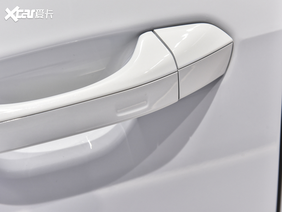 2022��?yu��n)W��A7L 45 TFSI quattro S-line �׷�����