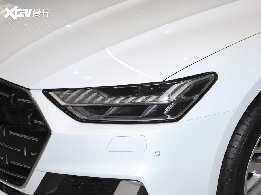 2022��W��A7L 45 TFSI S-line �������������b