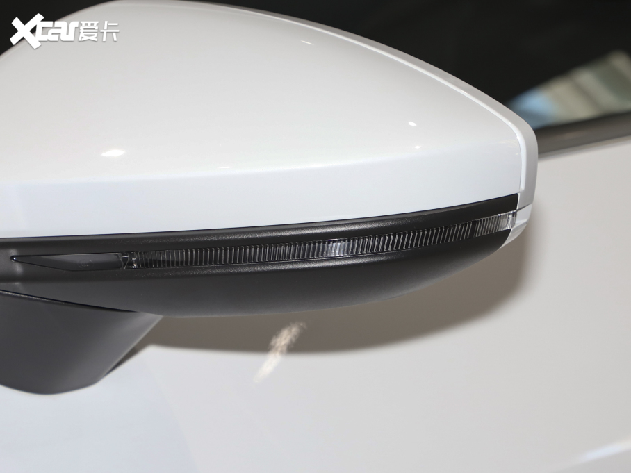 2022��W��A7L 45 TFSI S-line �������������b