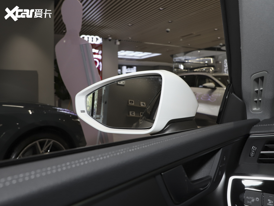 2022��?yu��n)W��A7L 45 TFSI S-line ����(m��ng)���������b