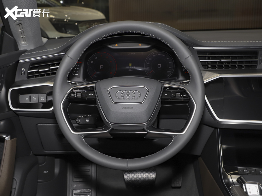 2022��?yu��n)W��A7L 45 TFSI S-line �������������b