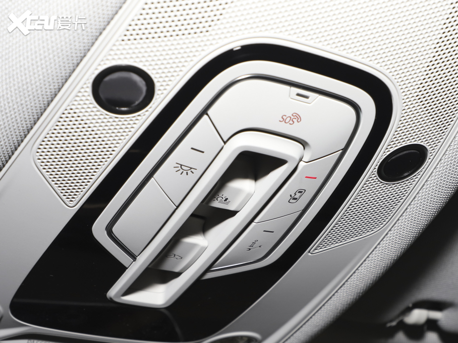 2022��W��A7L 45 TFSI S-line �������������b