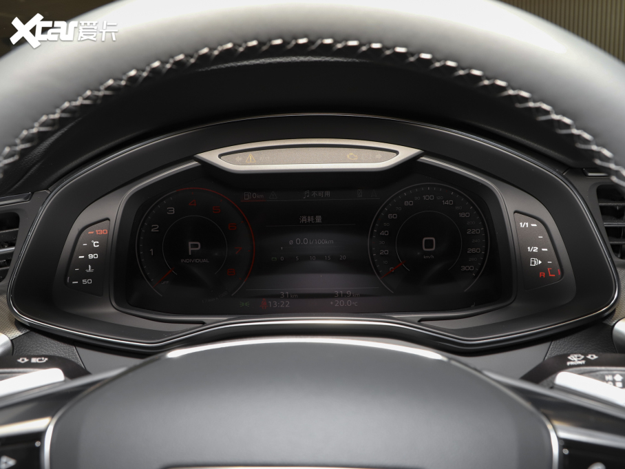 2022��W��A7L 45 TFSI S-line �������������b