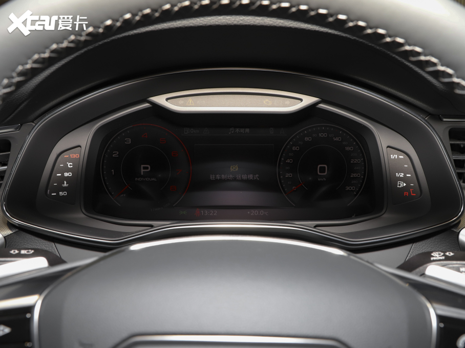 2022��W��A7L 45 TFSI S-line �������������b