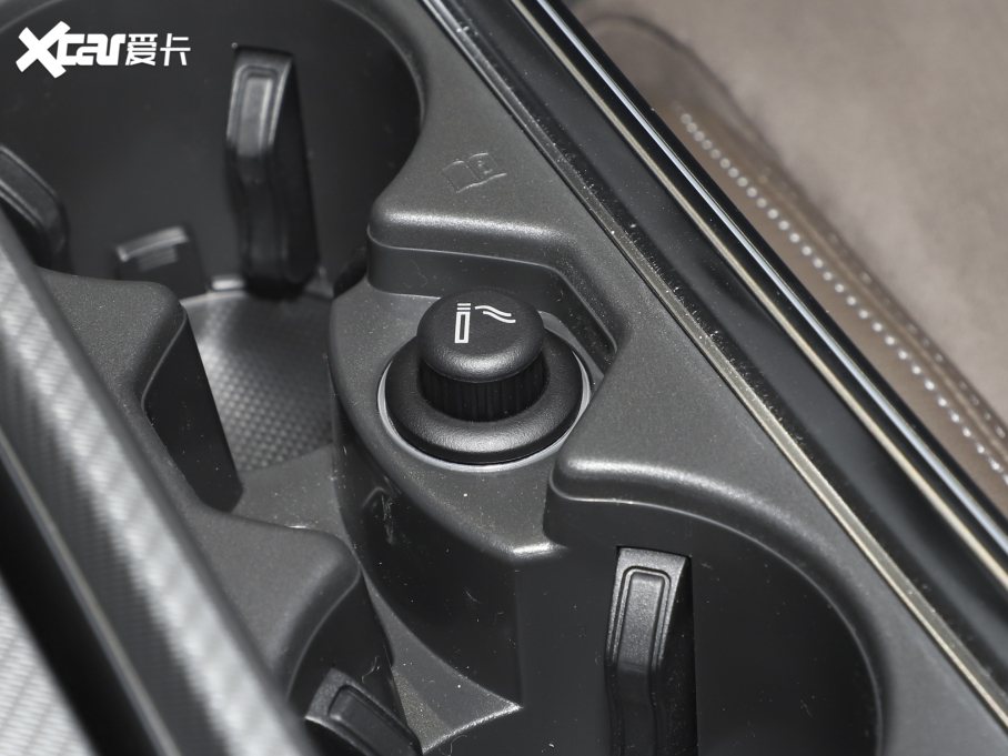 2022��W��A7L 45 TFSI S-line �������������b