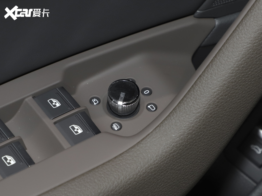 2022��W��A7L 45 TFSI S-line �������������b