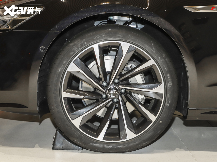 2022��W��A7L 45 TFSI quattro S-line Ҋ�h���������b