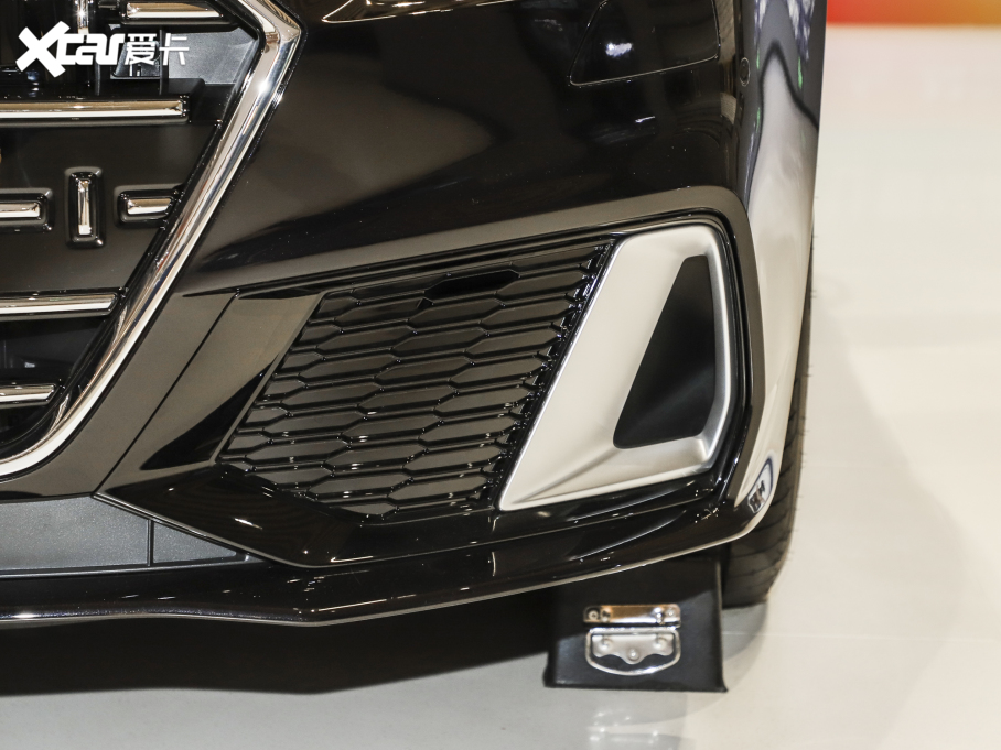 2022��W��A7L 45 TFSI quattro S-line Ҋ�h(yu��n)���������b