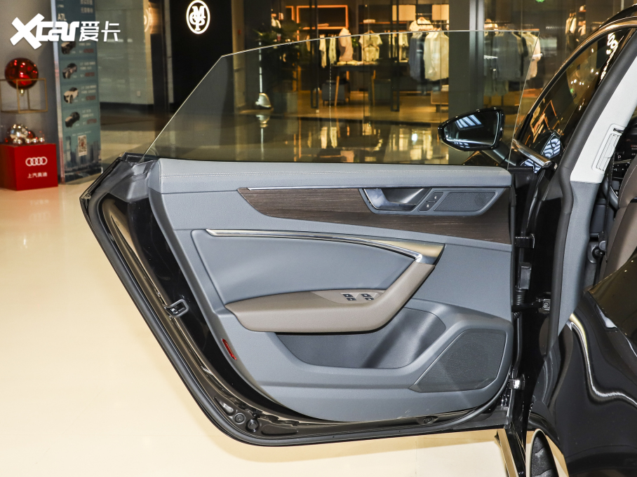 2022��W��A7L 45 TFSI quattro S-line Ҋ�h���������b