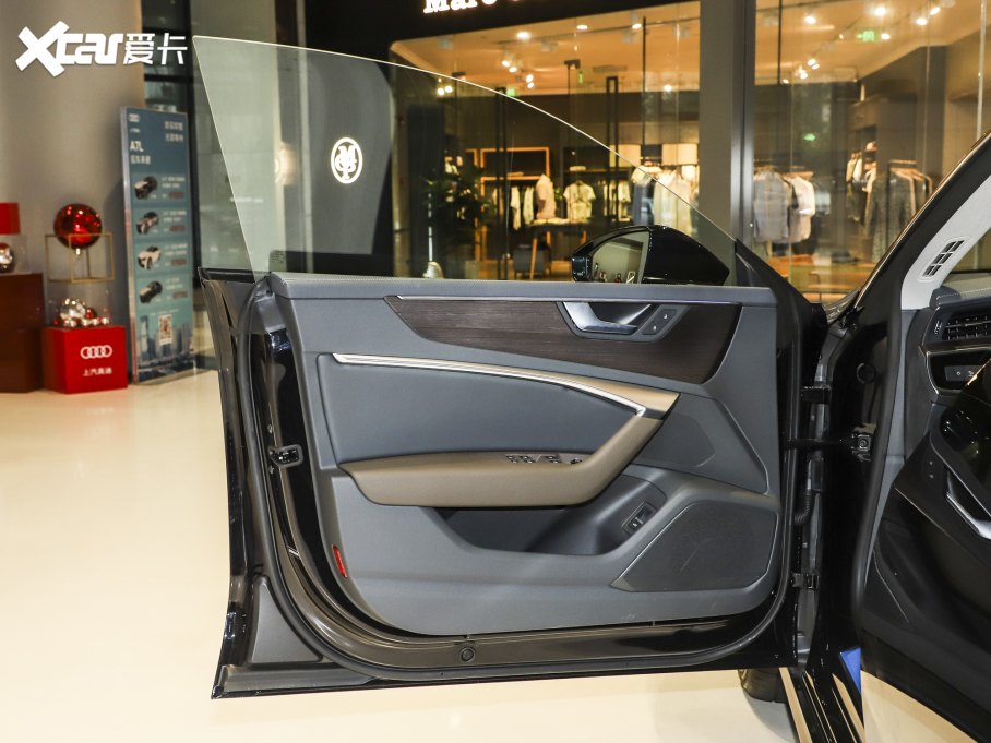 2022��?yu��n)W��A7L 45 TFSI quattro S-line Ҋ�h(yu��n)���������b